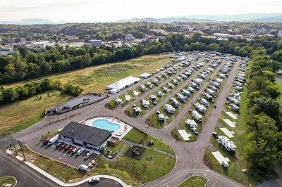 A picture of consumer RVs parked at Lippert's first Getaway rally in Tennessee