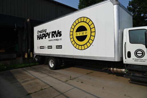 A picture of an RV Mobile Power delivery truck.