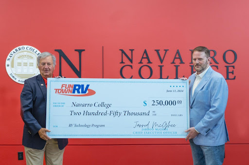 A picture of Fun Town RV's Navarro College donation.